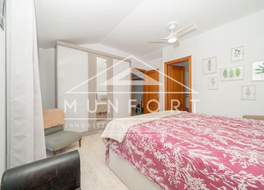 8 soverom Rekkehus til salgs i Los Cuarteros med garasje - € 359 000 (Ref: 10121066)