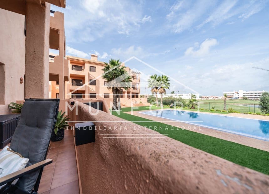 2 soveværelse Lejlighed til salg i Los Alcazares med swimmingpool garage - € 225.000 (Ref: 10130643)