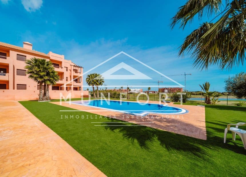 2 soveværelse Lejlighed til salg i Los Alcazares med swimmingpool garage - € 225.000 (Ref: 10130643)