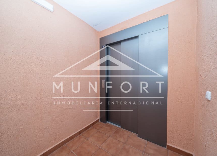 2 soveværelse Lejlighed til salg i Los Alcazares med swimmingpool garage - € 225.000 (Ref: 10130643)
