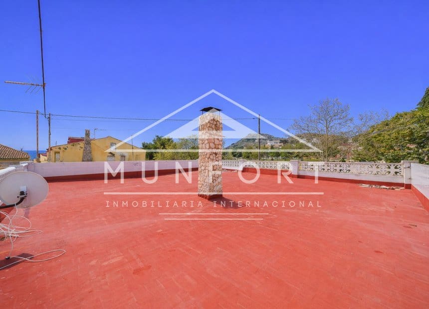 4 soveværelse Villa til salg i El Carmoli med garage - € 250.000 (Ref: 10145347)