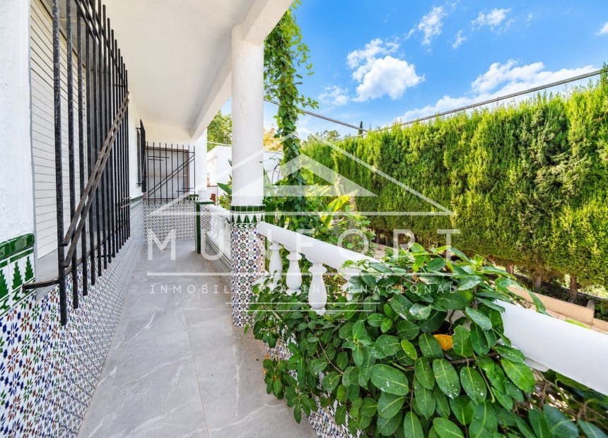 4 soveværelse Villa til salg i El Carmoli med garage - € 250.000 (Ref: 10145347)
