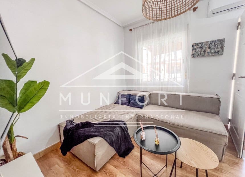 3 makuuhuone Rivitalo myytävänä paikassa Playa Flamenca mukana uima-altaan - 275 900 € (Ref: 10145349)