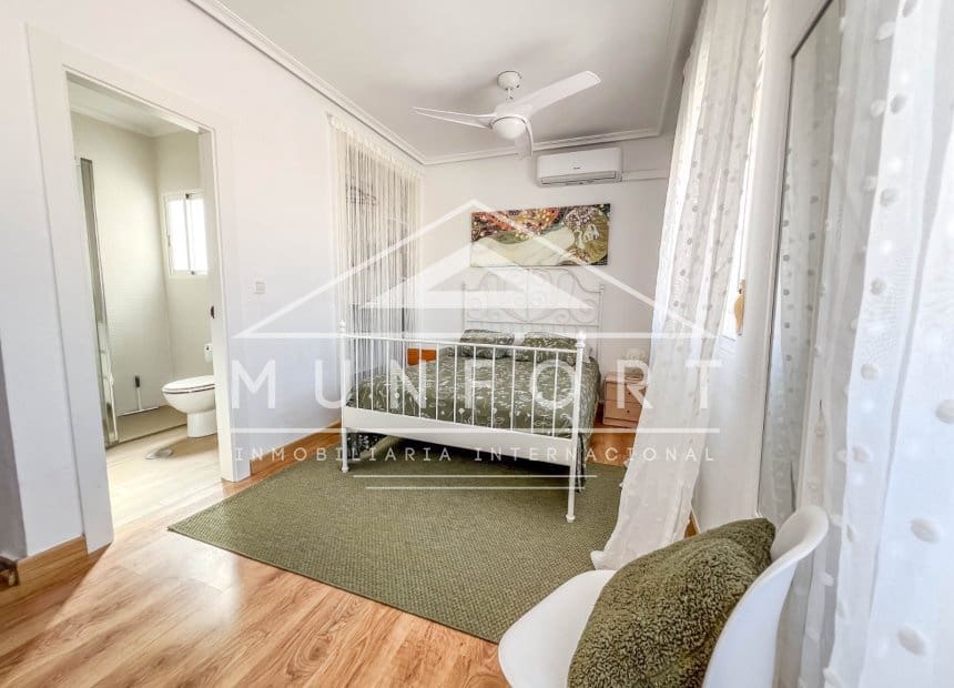 3 makuuhuone Rivitalo myytävänä paikassa Playa Flamenca mukana uima-altaan - 275 900 € (Ref: 10145349)
