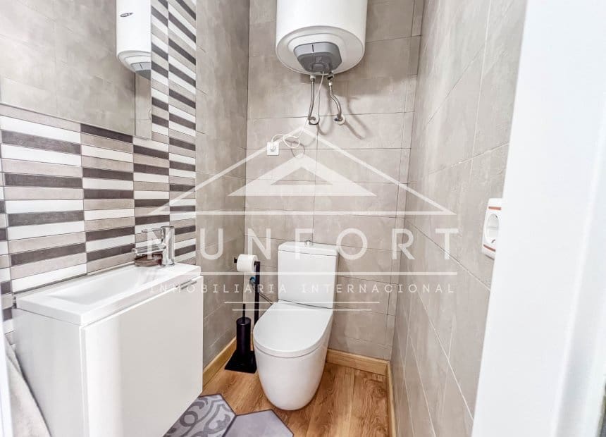 3 makuuhuone Rivitalo myytävänä paikassa Playa Flamenca mukana uima-altaan - 275 900 € (Ref: 10145349)