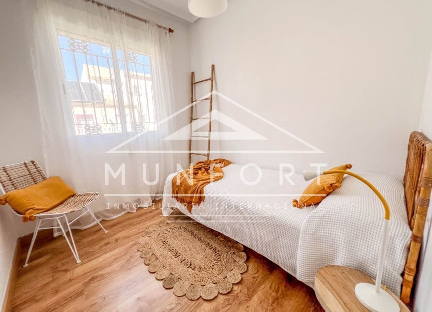 3 makuuhuone Rivitalo myytävänä paikassa Playa Flamenca mukana uima-altaan - 275 900 € (Ref: 10145349)