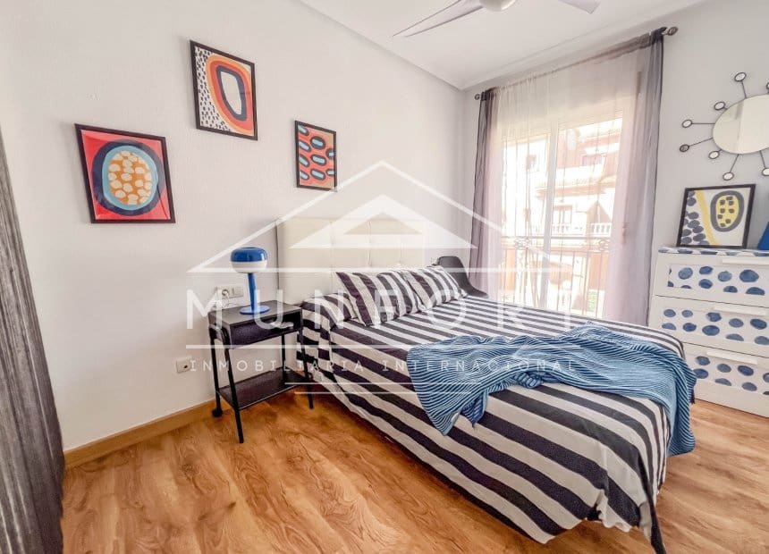 3 makuuhuone Rivitalo myytävänä paikassa Playa Flamenca mukana uima-altaan - 275 900 € (Ref: 10145349)