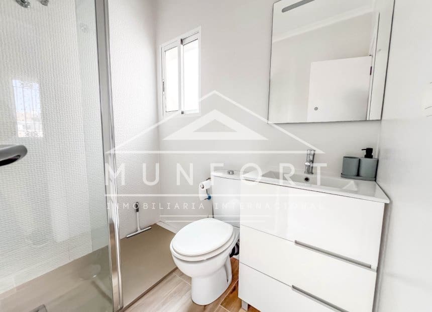 3 makuuhuone Rivitalo myytävänä paikassa Playa Flamenca mukana uima-altaan - 275 900 € (Ref: 10145349)