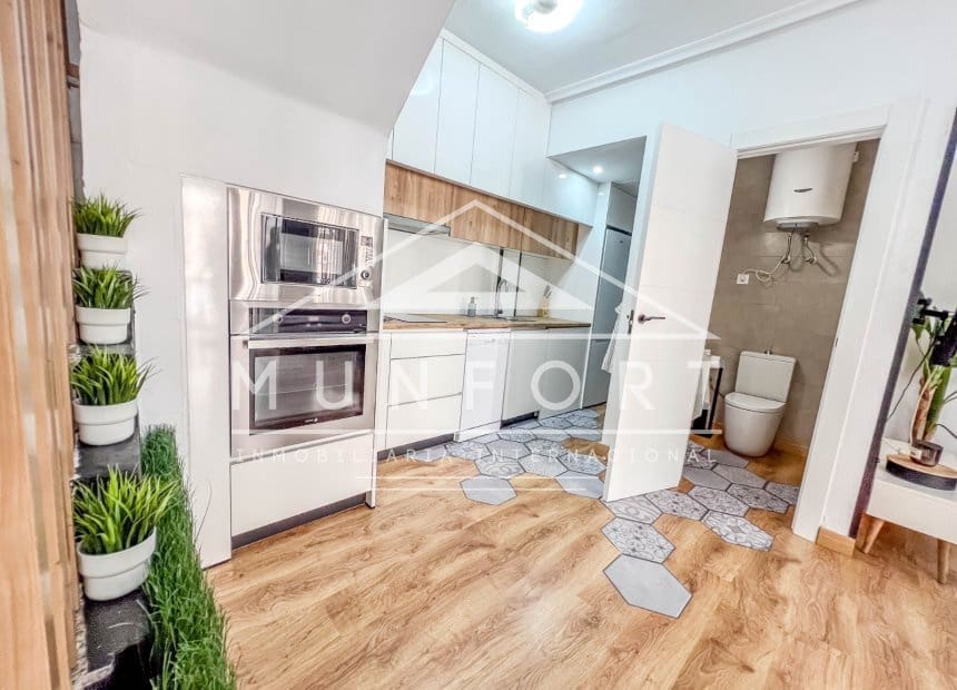 3 makuuhuone Rivitalo myytävänä paikassa Playa Flamenca mukana uima-altaan - 275 900 € (Ref: 10145349)