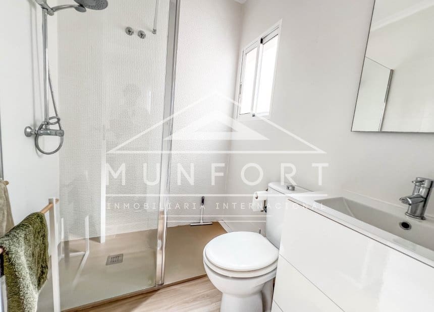 3 makuuhuone Rivitalo myytävänä paikassa Playa Flamenca mukana uima-altaan - 275 900 € (Ref: 10145349)