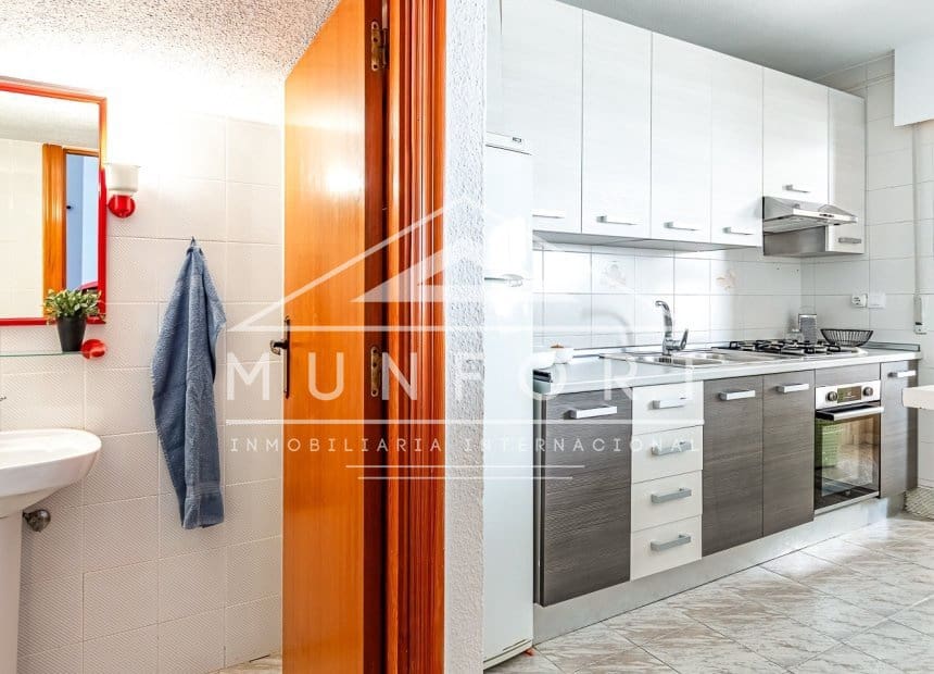 Apartamento de 3 habitaciones en La Manga del Mar Menor en venta con piscina garaje - 259.000 € (Ref: 10154123)