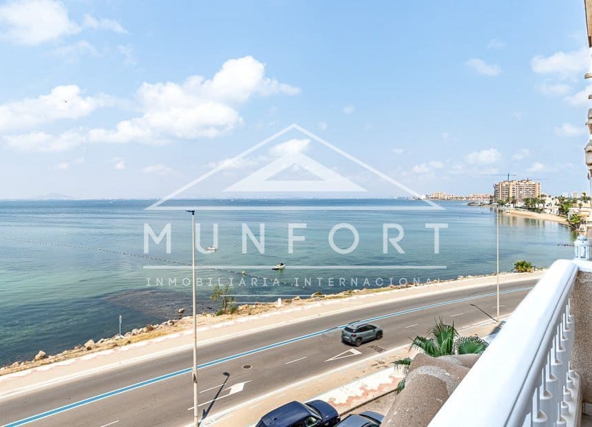 Apartamento de 3 habitaciones en La Manga del Mar Menor en venta con piscina garaje - 259.000 € (Ref: 10154123)