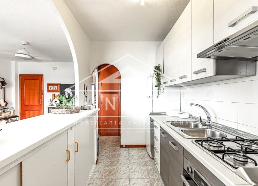 Apartamento de 3 habitaciones en La Manga del Mar Menor en venta con piscina garaje - 259.000 € (Ref: 10154123)