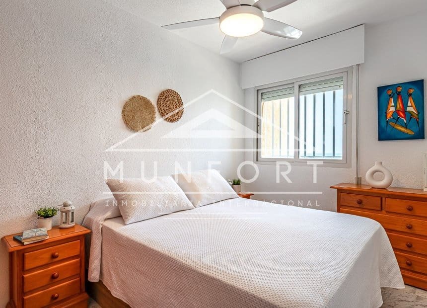 Apartamento de 3 habitaciones en La Manga del Mar Menor en venta con piscina garaje - 259.000 € (Ref: 10154123)