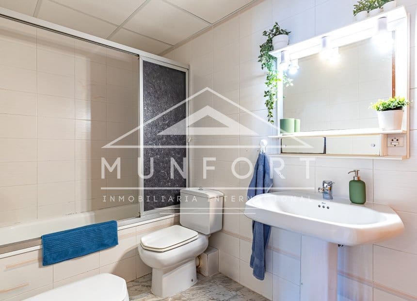 Apartamento de 3 habitaciones en La Manga del Mar Menor en venta con piscina garaje - 259.000 € (Ref: 10154123)