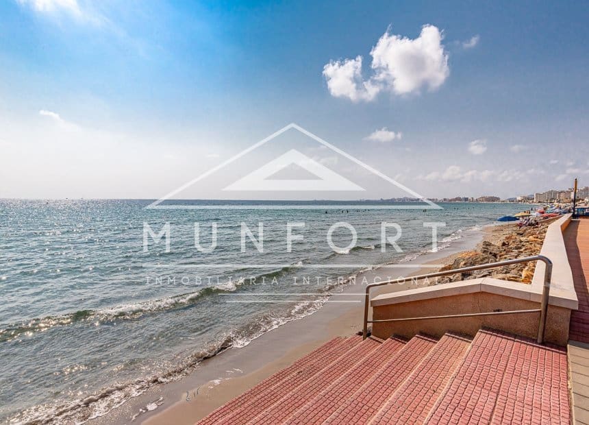 Apartamento de 3 habitaciones en La Manga del Mar Menor en venta con piscina garaje - 259.000 € (Ref: 10154123)