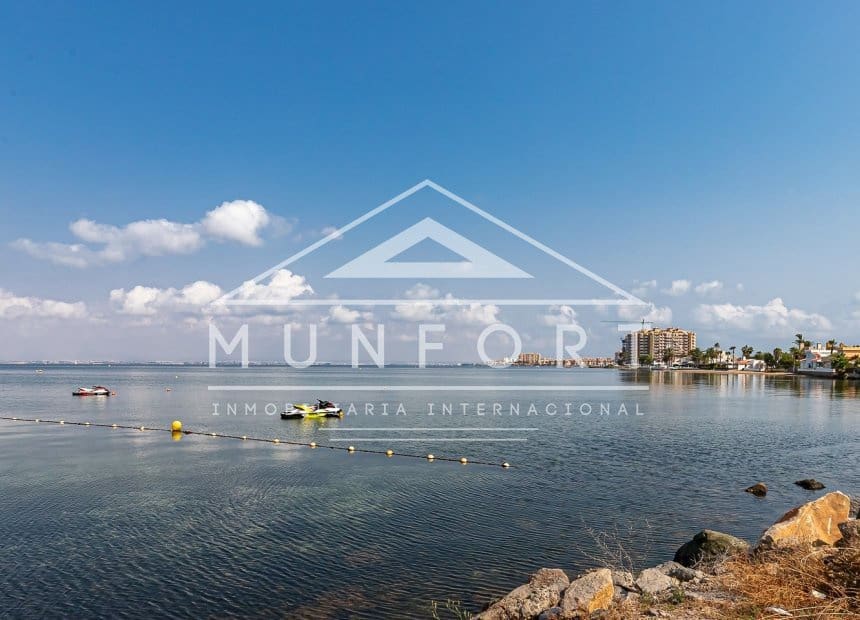 Apartamento de 3 habitaciones en La Manga del Mar Menor en venta con piscina garaje - 259.000 € (Ref: 10154123)