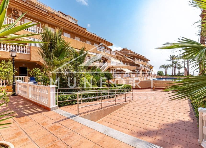 Apartamento de 3 habitaciones en La Manga del Mar Menor en venta con piscina garaje - 259.000 € (Ref: 10154123)