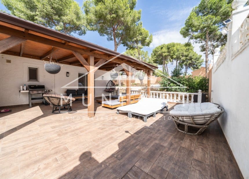 4 soveværelse Villa til salg i Pinar de Campoverde med swimmingpool garage - € 395.000 (Ref: 10154340)
