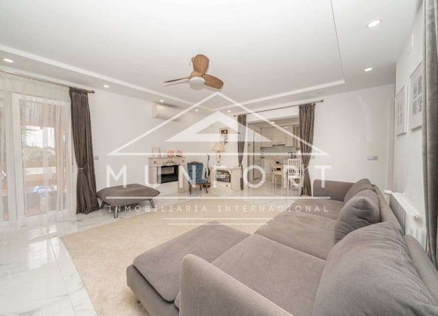 4 soveværelse Villa til salg i Pinar de Campoverde med swimmingpool garage - € 395.000 (Ref: 10154340)