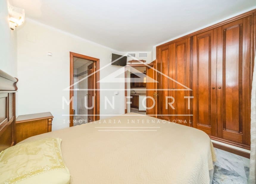 3 makuuhuone Huoneisto myytävänä paikassa Torrevieja mukana uima-altaan - 359 000 € (Ref: 10155887)