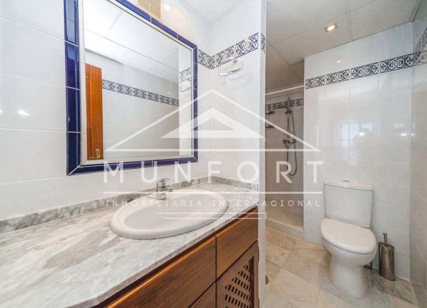3 makuuhuone Huoneisto myytävänä paikassa Torrevieja mukana uima-altaan - 359 000 € (Ref: 10155887)