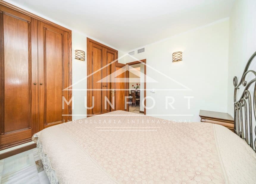 3 makuuhuone Huoneisto myytävänä paikassa Torrevieja mukana uima-altaan - 359 000 € (Ref: 10155887)