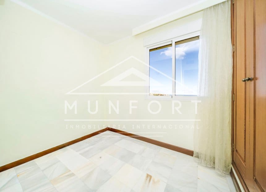 3 makuuhuone Huoneisto myytävänä paikassa Torrevieja mukana uima-altaan - 359 000 € (Ref: 10155887)