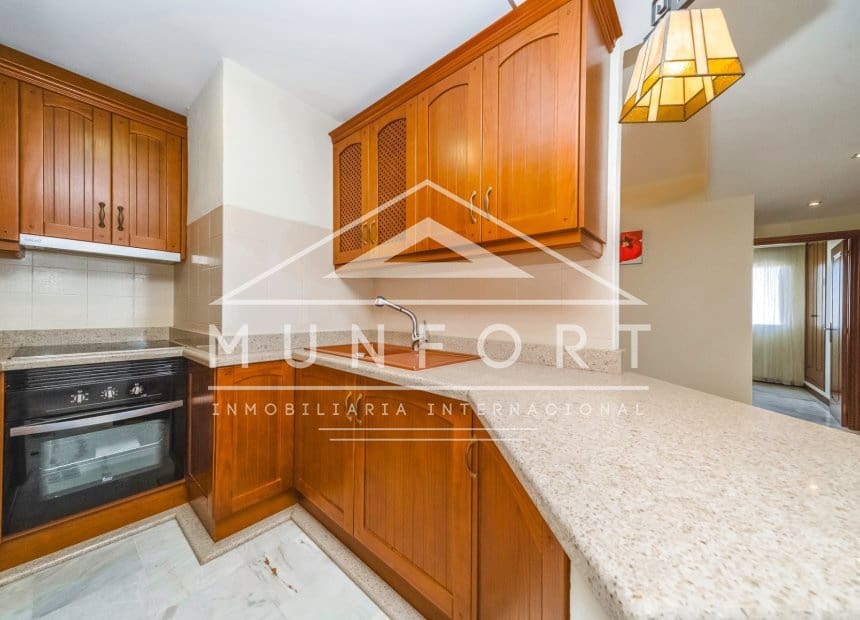3 makuuhuone Huoneisto myytävänä paikassa Torrevieja mukana uima-altaan - 359 000 € (Ref: 10155887)