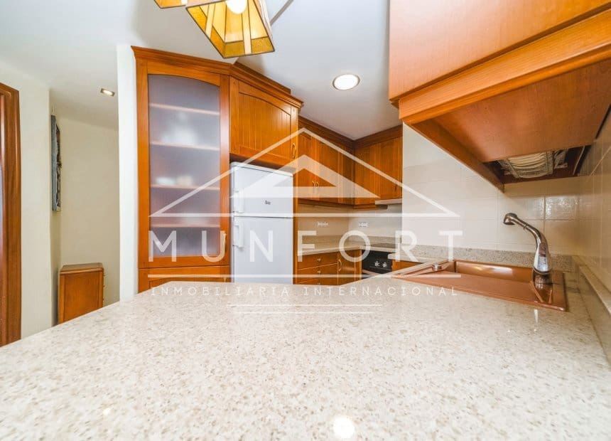 3 makuuhuone Huoneisto myytävänä paikassa Torrevieja mukana uima-altaan - 359 000 € (Ref: 10155887)