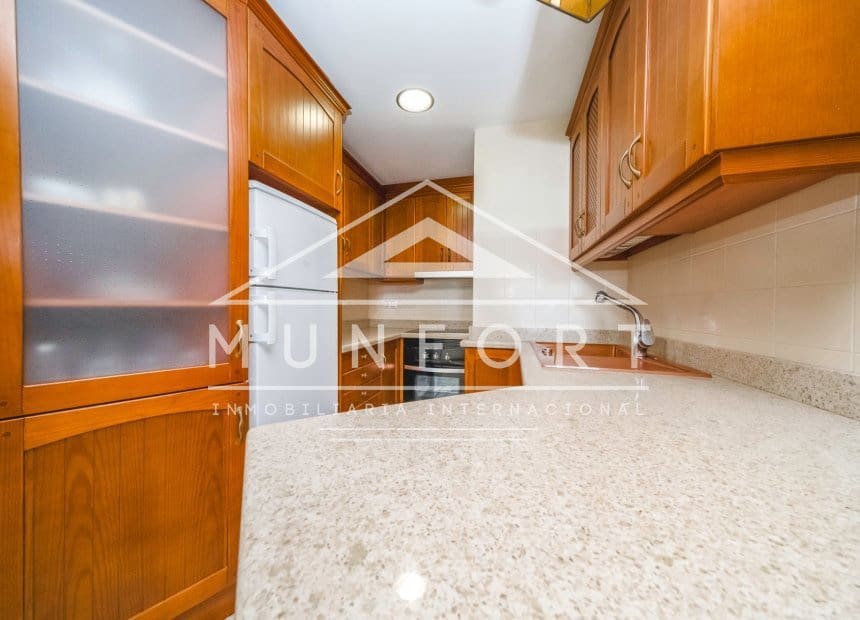 3 makuuhuone Huoneisto myytävänä paikassa Torrevieja mukana uima-altaan - 359 000 € (Ref: 10155887)