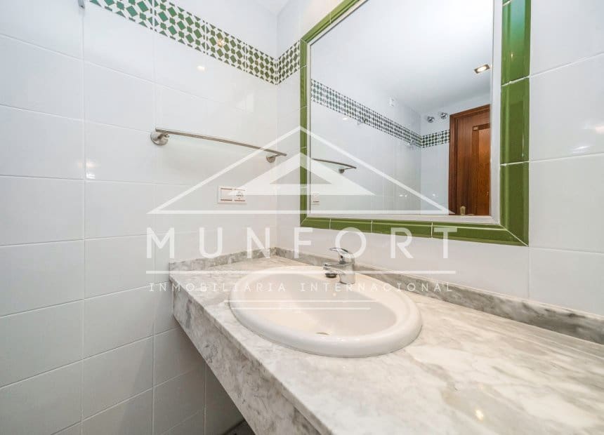 3 makuuhuone Huoneisto myytävänä paikassa Torrevieja mukana uima-altaan - 359 000 € (Ref: 10155887)