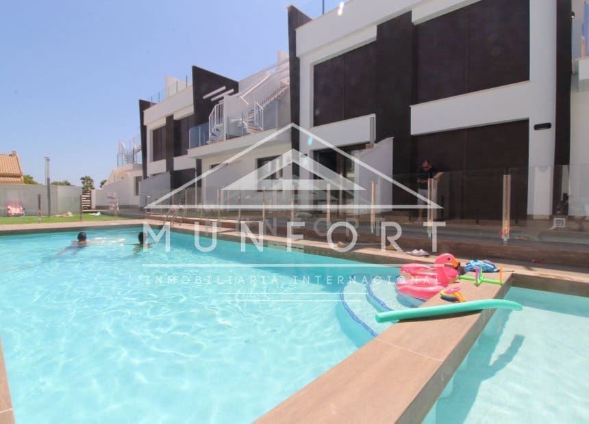 2 bedroom Bungalow for sale in San Pedro del Pinatar with pool - € 239,900 (Ref: 10156184)