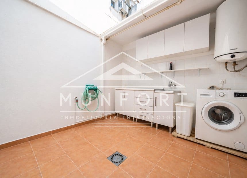 2 Zimmer Apartment zu verkaufen in San Cayetano mit Pool Garage - 149.900 € (Ref: 10156190)