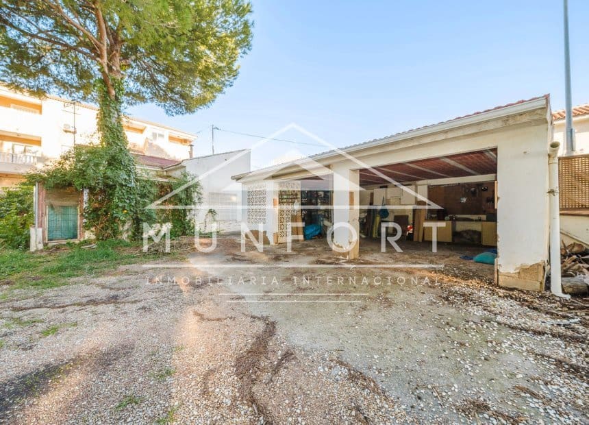 7 slaapkamer Villa te koop in Los Cuarteros met garage - € 1.289.000 (Ref: 10156800)
