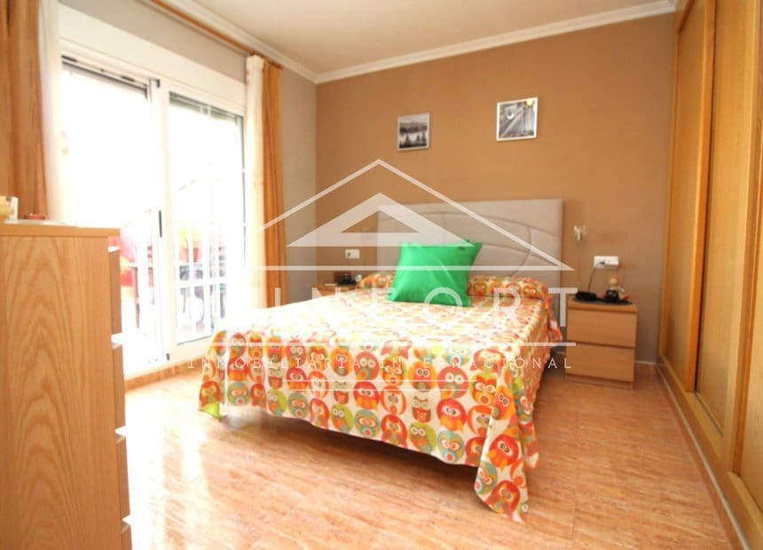 4 bedroom Townhouse for sale in Los Alcazares with garage - € 269,900 (Ref: 10156805)