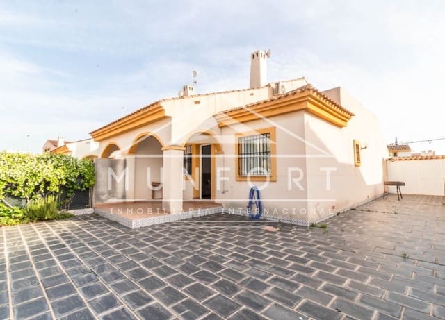 3 slaapkamer Rijtjeshuis te koop in Torre de la Horadada, Pilar de la Horadada met zwembad garage - € 329.900 (Ref: 10156951)