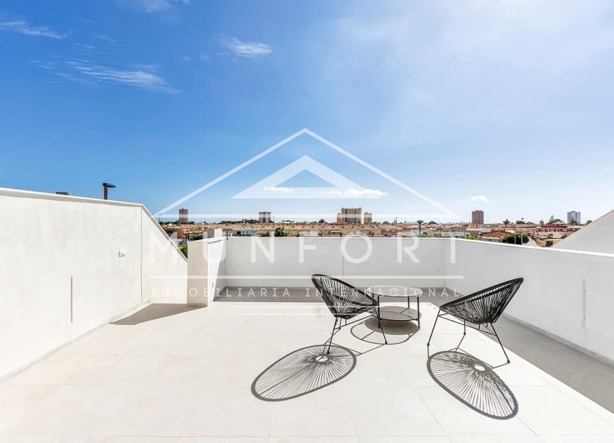 2 chambre Villa/Maison à vendre à Los Alcazares avec piscine garage - 439 000 € (Ref: 10158125)