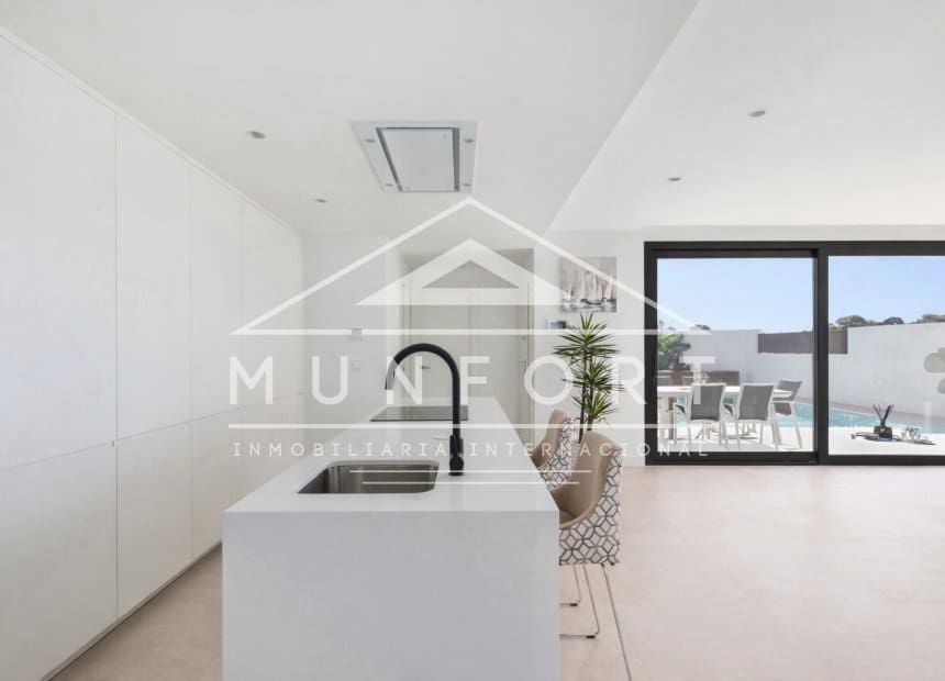 2 chambre Villa/Maison à vendre à Los Alcazares avec piscine garage - 439 000 € (Ref: 10158125)