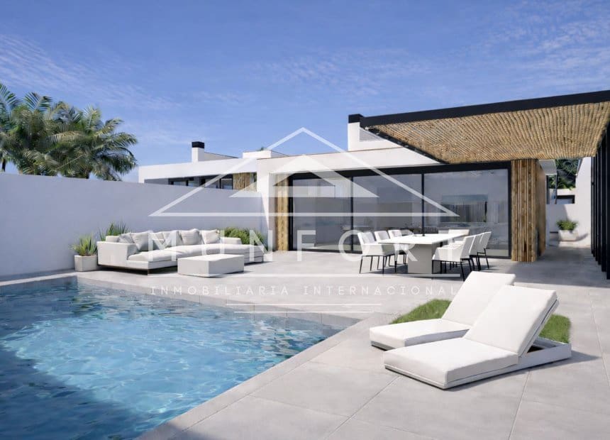 2 chambre Villa/Maison à vendre à Los Alcazares avec piscine garage - 439 000 € (Ref: 10158125)