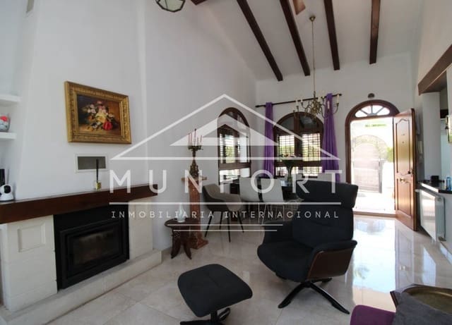 4 soveværelse Villa til salg i Villamartin, Orihuela med swimmingpool garage - € 700.000 (Ref: 10158347)