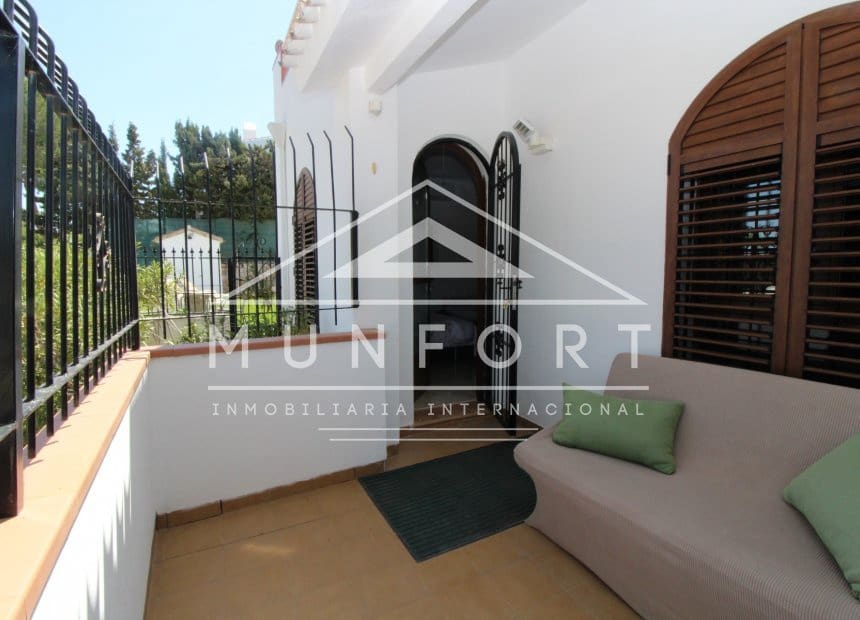 4 soveværelse Villa til salg i Villamartin med swimmingpool garage - € 700.000 (Ref: 10158347)