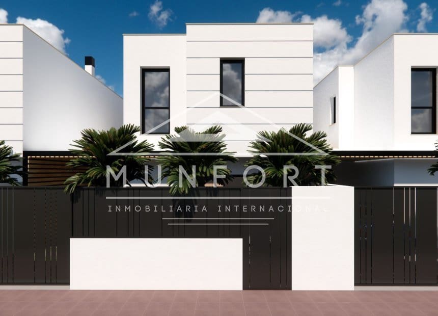 3 bedroom Villa for sale in Los Alcazares with pool garage - € 439,000 (Ref: 10158348)