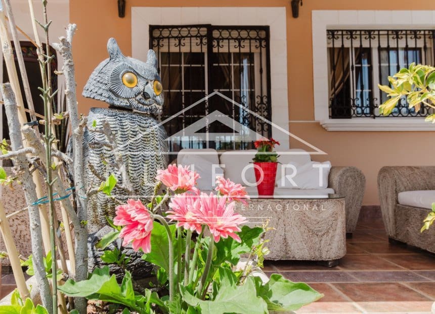 5 soveværelse Villa til salg i Torrevieja med swimmingpool garage - € 950.000 (Ref: 10158353)