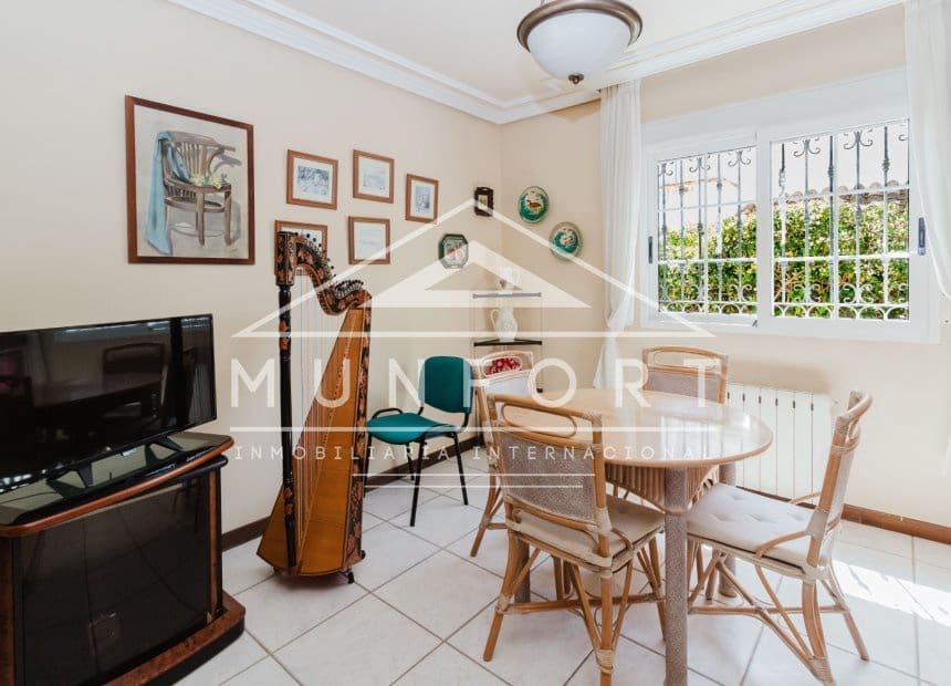 5 soveværelse Villa til salg i Torrevieja med swimmingpool garage - € 950.000 (Ref: 10158353)