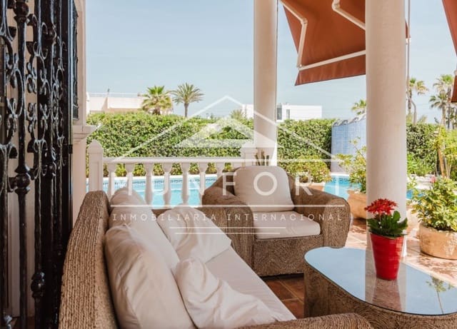 5 soveværelse Villa til salg i Cañada del Molino, Torrevieja med swimmingpool garage - € 950.000 (Ref: 10158353)