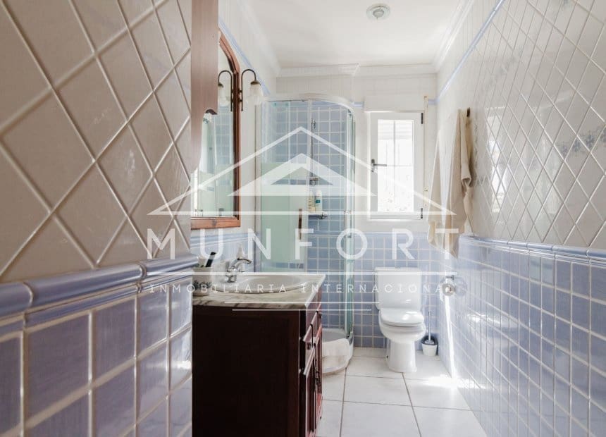 5 soveværelse Villa til salg i Torrevieja med swimmingpool garage - € 950.000 (Ref: 10158353)
