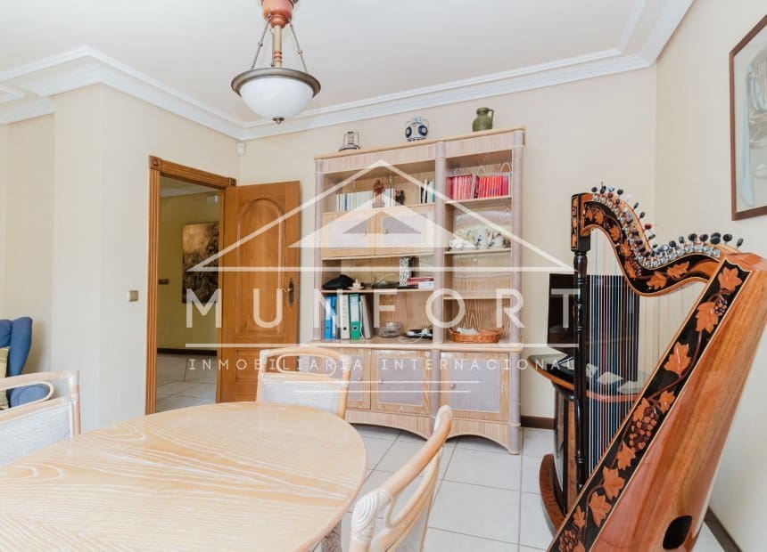 5 soveværelse Villa til salg i Torrevieja med swimmingpool garage - € 950.000 (Ref: 10158353)