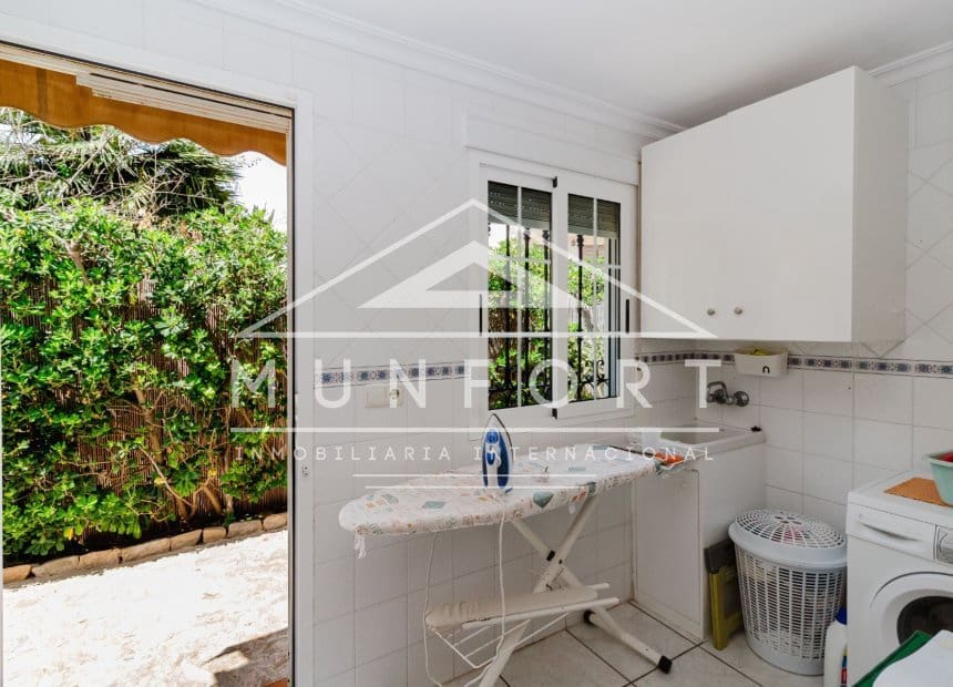 5 soveværelse Villa til salg i Torrevieja med swimmingpool garage - € 950.000 (Ref: 10158353)