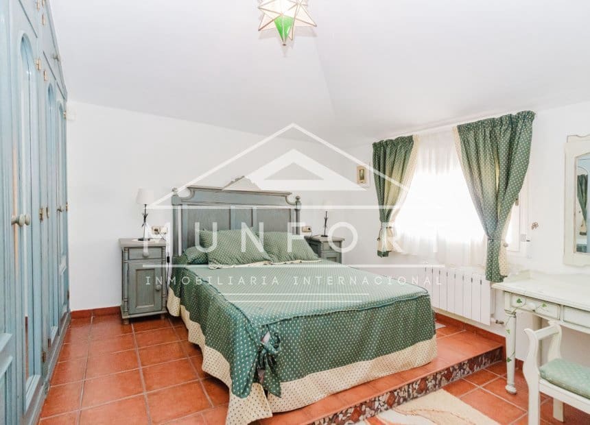 5 soveværelse Villa til salg i Torrevieja med swimmingpool garage - € 950.000 (Ref: 10158353)